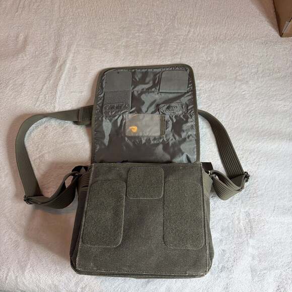 Think Tank Retrospective 10 Pinestone Cotton Canvas Camera Shoulder Bag - Picture 2 of 11